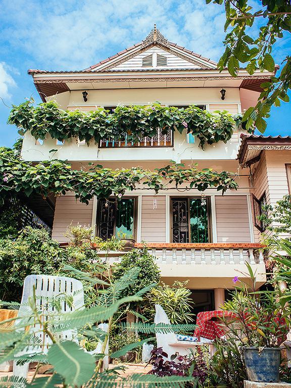 Loy Manee House Acomodação com café da manhã Phra Nakhon Si Ayutthaya Exterior foto