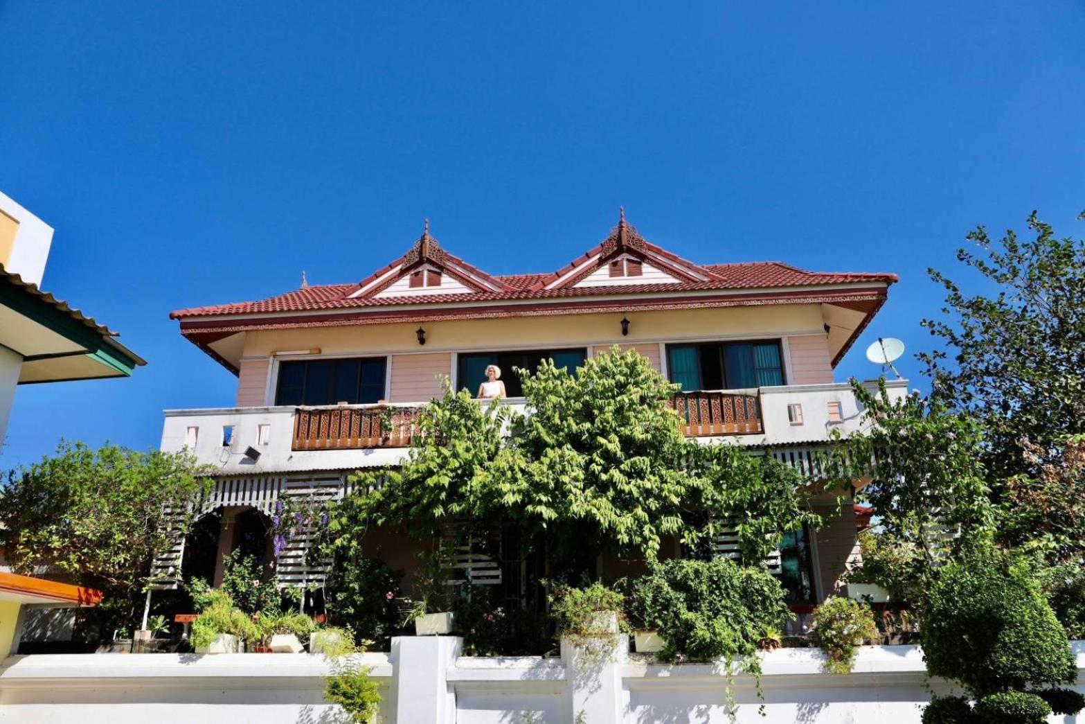 Loy Manee House Acomodação com café da manhã Phra Nakhon Si Ayutthaya Exterior foto
