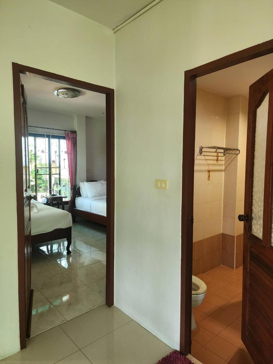 Loy Manee House Acomodação com café da manhã Phra Nakhon Si Ayutthaya Exterior foto