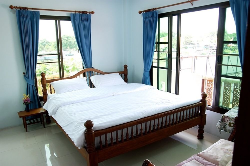 Loy Manee House Acomodação com café da manhã Phra Nakhon Si Ayutthaya Exterior foto