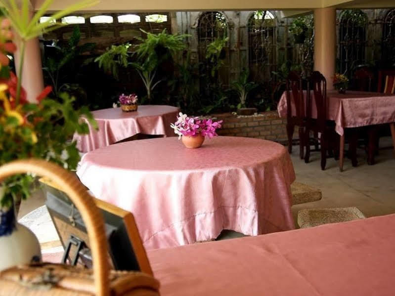 Loy Manee House Acomodação com café da manhã Phra Nakhon Si Ayutthaya Exterior foto